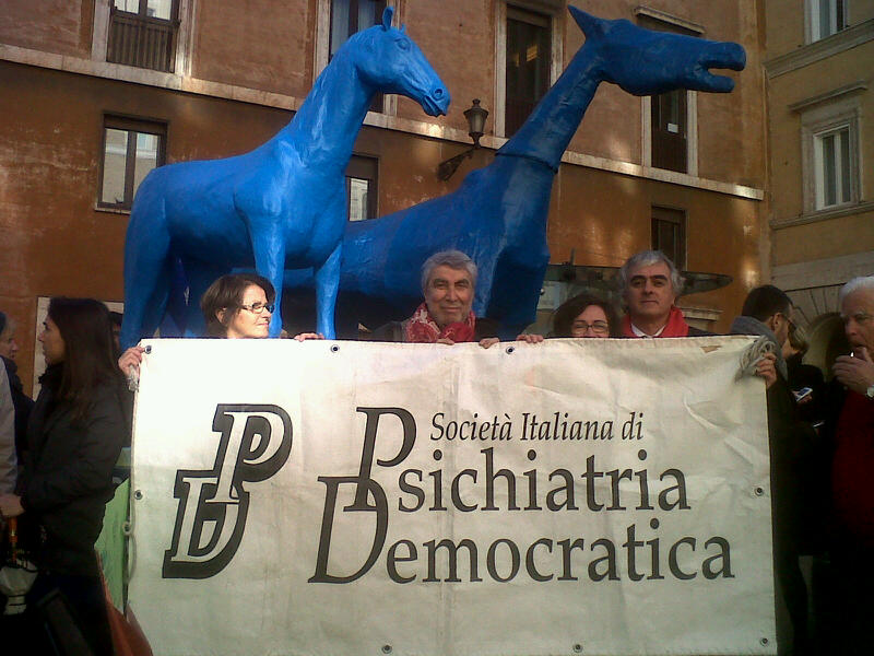 Roma 21 novembre Manifestazione chiusura OPG 3
